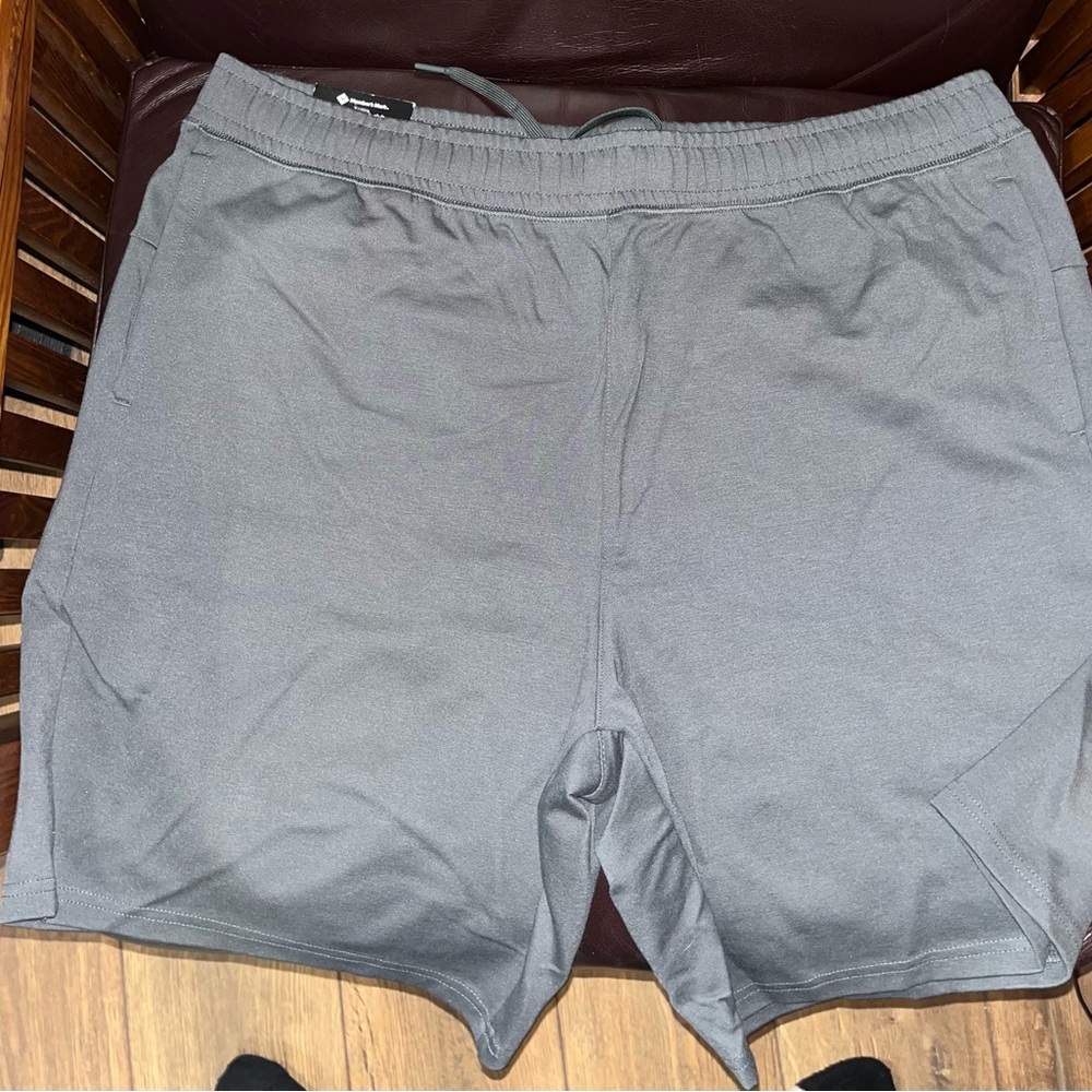 NWT men’s workout shorts